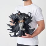 Descubre el apasionante mundo de Estatua Batman Hard Black Version.