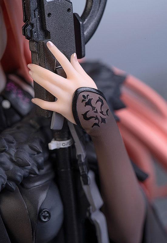 Descubre el apasionante mundo de Estatua C A-Z Myethos 20 cm.