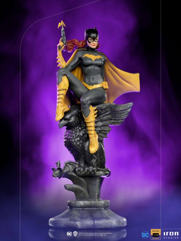 Descubre el apasionante mundo de Estatua Deluxe Art Scale Batgirl.