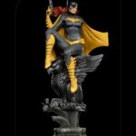 Descubre el apasionante mundo de Estatua Deluxe Art Scale Batgirl.