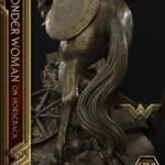 Descubre el apasionante mundo de Estatua Wonder Woman on Horseback.