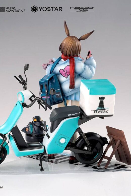 Descubre el apasionante mundo de Estatua Amiya Fresh Fastener Deluxe Edition.
