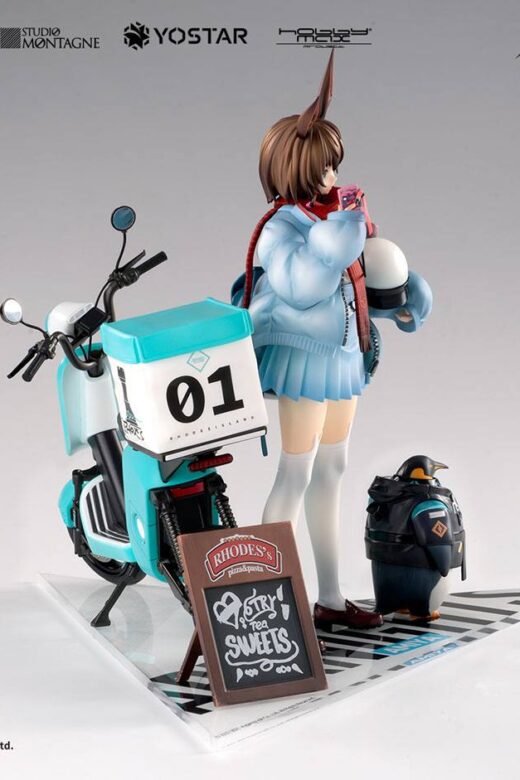 Descubre el apasionante mundo de Estatua Amiya Fresh Fastener Deluxe Edition.