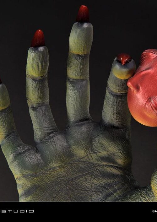 Descubre el apasionante mundo de Estatua Life Scale Hand of God.