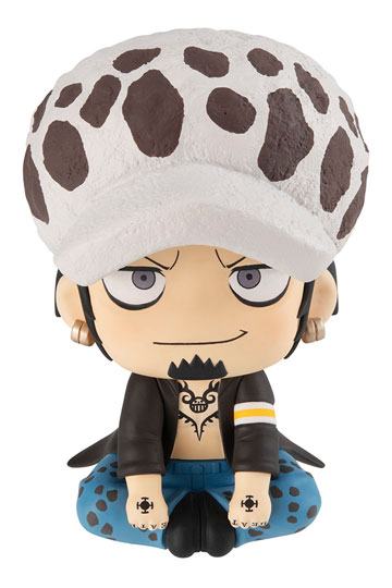 Estatua Look Up Trafalgar Law