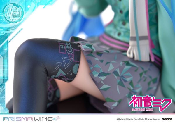Descubre el apasionante mundo de Estatua Prisma Wing Hatsune Miku.