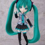 Descubre el apasionante mundo de Muñeca Harmonia Humming Hatsune Miku.