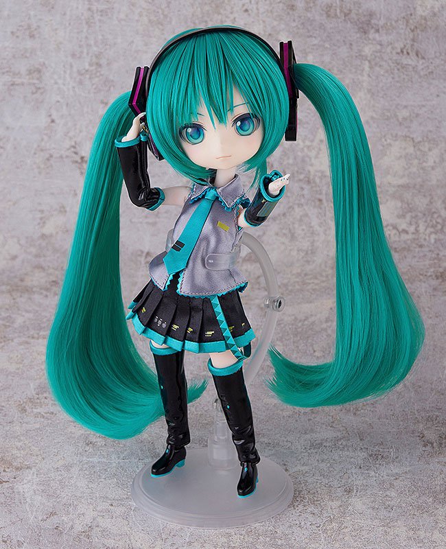 Descubre el apasionante mundo de Muñeca Harmonia Humming Hatsune Miku.