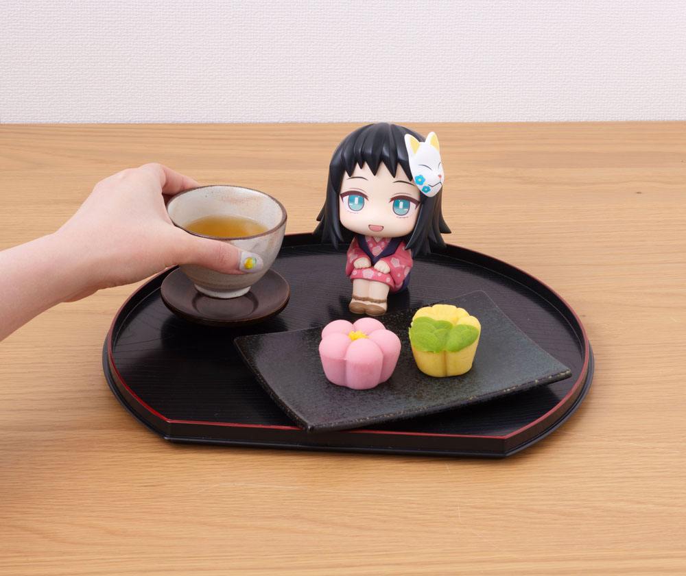 Descubre el apasionante mundo de Estatua Demon Slayer Look Up Makomo.