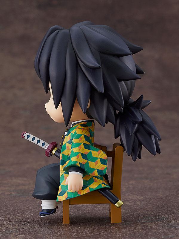 Descubre el apasionante mundo de Figura Nendoroid Swacchao Giyu Tomioka.