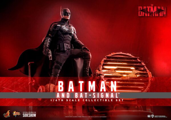 Descubre el apasionante mundo de Figura The Batman Movie with Bat-Signal.