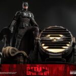 Descubre el apasionante mundo de Figura The Batman Movie with Bat-Signal.