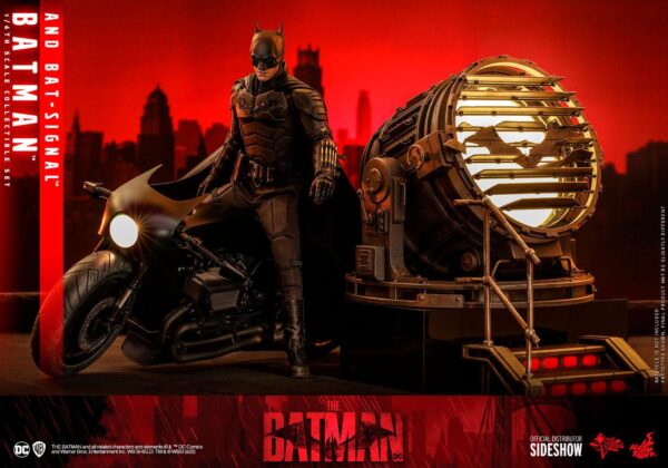 Descubre el apasionante mundo de Figura The Batman Movie with Bat-Signal.
