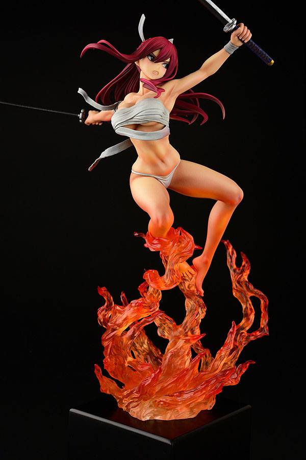 Descubre el apasionante mundo de Estatua Erza Scarlet Samurai Kurenai.