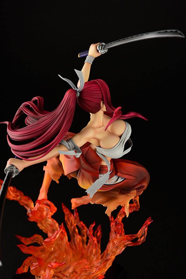 Descubre el apasionante mundo de Estatua Erza Scarlet Samurai Kurenai.