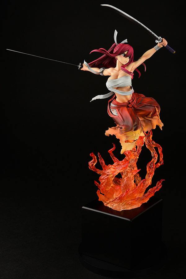 Descubre el apasionante mundo de Estatua Erza Scarlet Samurai Kurenai.