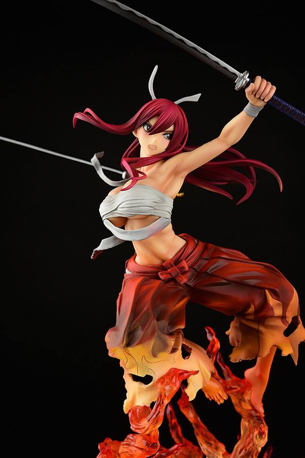 Descubre el apasionante mundo de Estatua Erza Scarlet Samurai Kurenai.