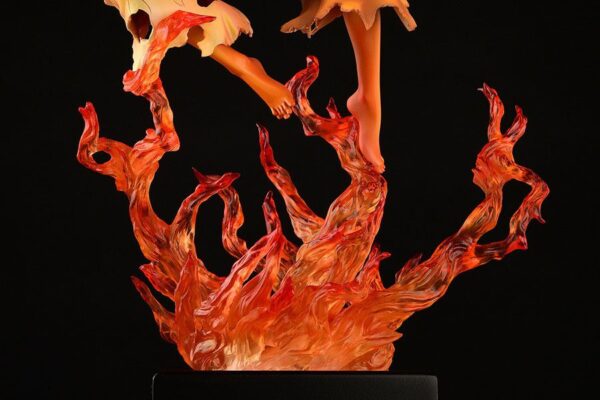 Descubre el apasionante mundo de Estatua Erza Scarlet Samurai Kurenai.