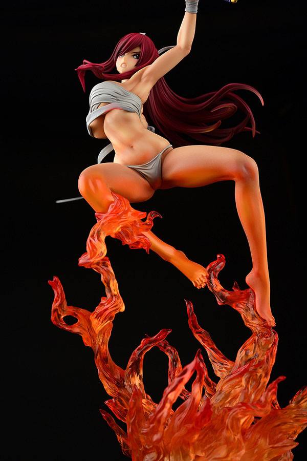 Descubre el apasionante mundo de Estatua Erza Scarlet Samurai Kurenai.