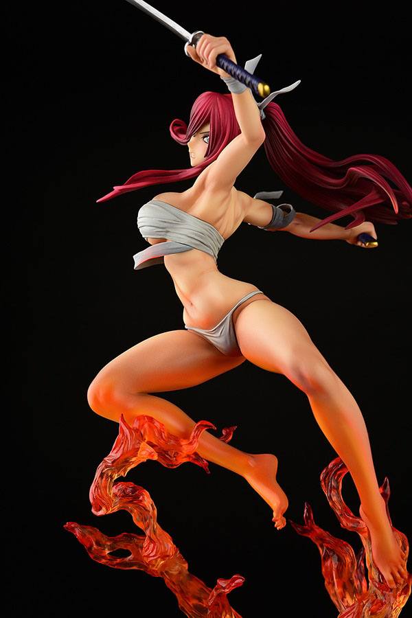 Descubre el apasionante mundo de Estatua Erza Scarlet Samurai Kurenai.