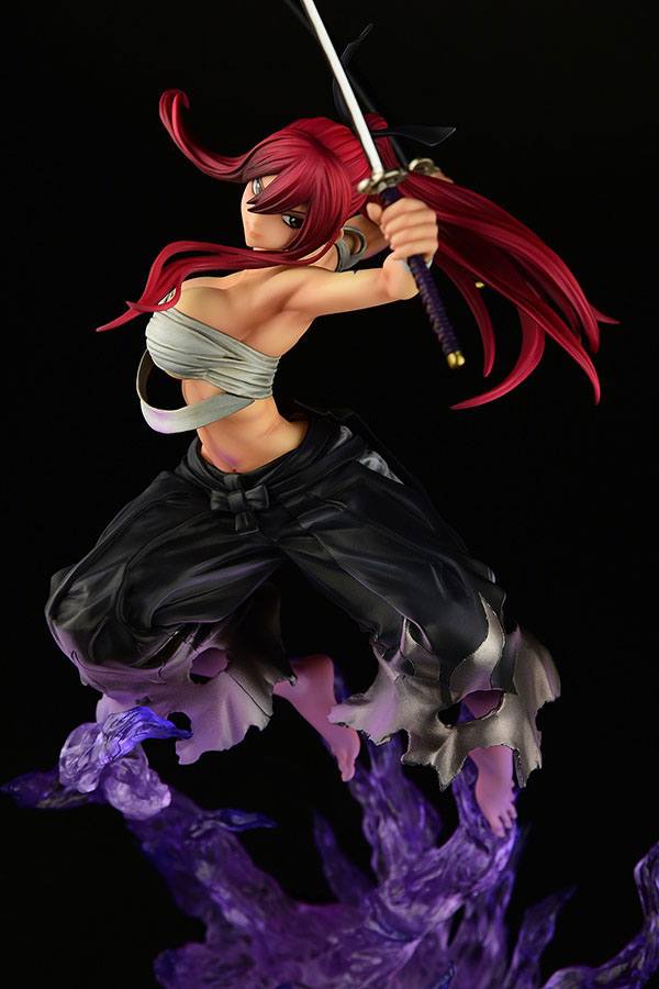 Descubre el apasionante mundo de Estatua Erza Scarlet Samurai Shikkoku.