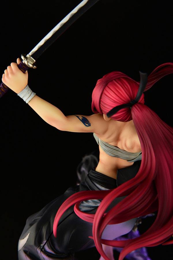 Descubre el apasionante mundo de Estatua Erza Scarlet Samurai Shikkoku.