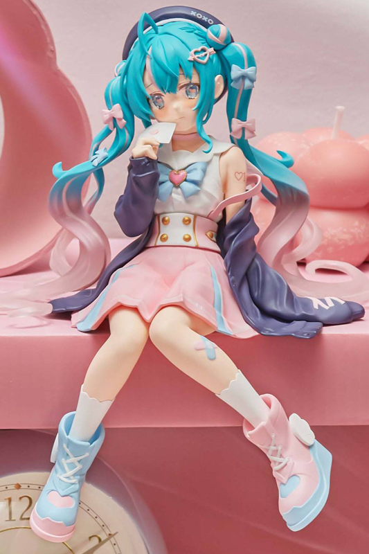 Estatua Hatsune Miku Love Sailor