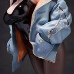 Descubre el apasionante mundo de Estatua Original Design ART Luna.