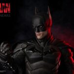 Descubre el apasionante mundo de Busto The Batman tamaño natural.