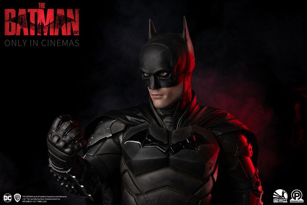 Descubre el apasionante mundo de Busto The Batman tamaño natural.