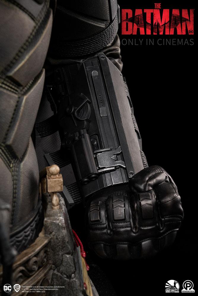 Descubre el apasionante mundo de Busto The Batman tamaño natural.