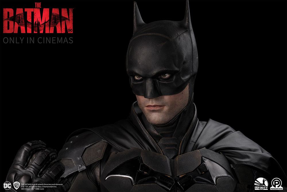 Descubre el apasionante mundo de Busto The Batman tamaño natural.