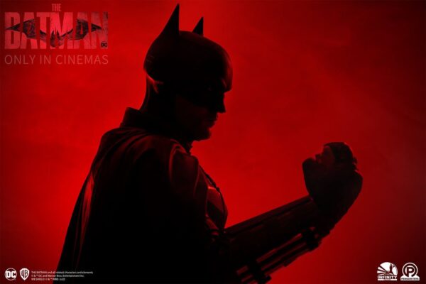 Descubre el apasionante mundo de Busto The Batman tamaño natural.