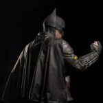 Descubre el apasionante mundo de Busto The Batman tamaño natural.