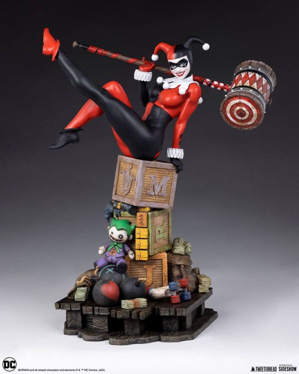 Descubre el apasionante mundo de Estatua DC Comics Harley Quinn 41.