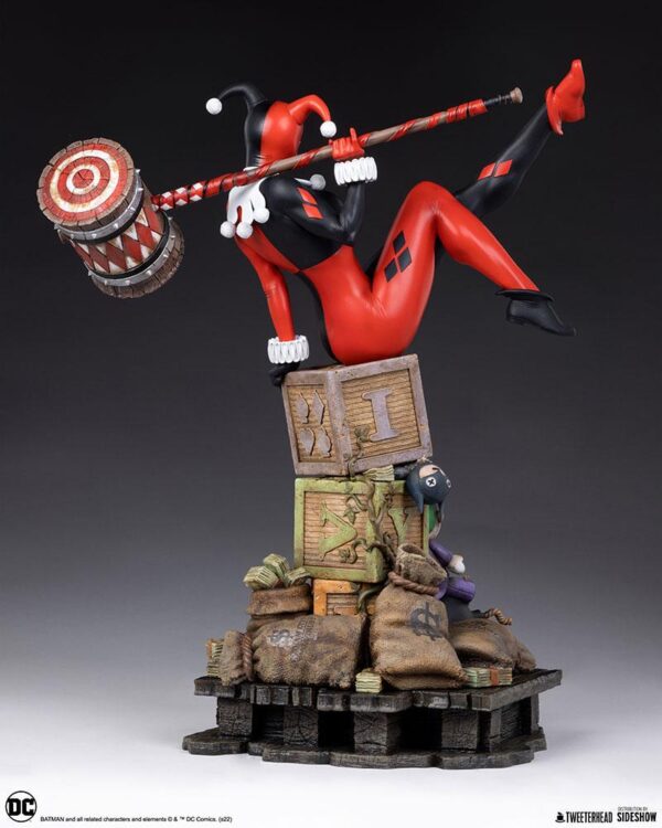 Descubre el apasionante mundo de Estatua DC Comics Harley Quinn 41.