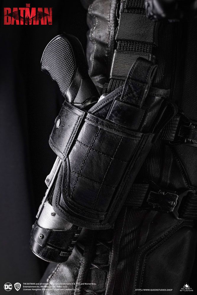 Descubre el apasionante mundo de Estatua The Batman Deluxe Version.