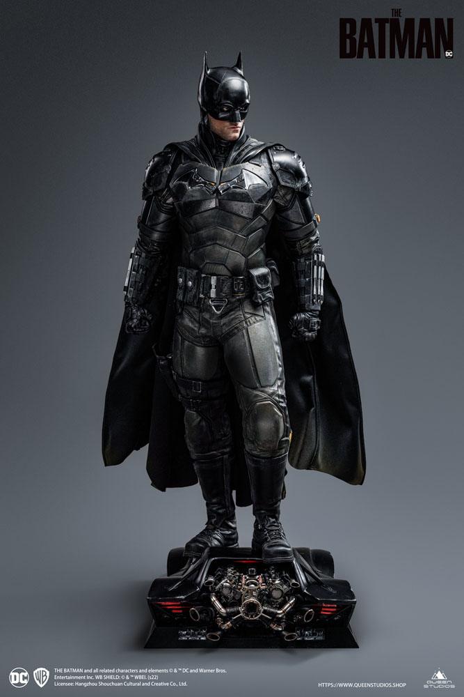 Descubre el apasionante mundo de Estatua The Batman Deluxe Version.