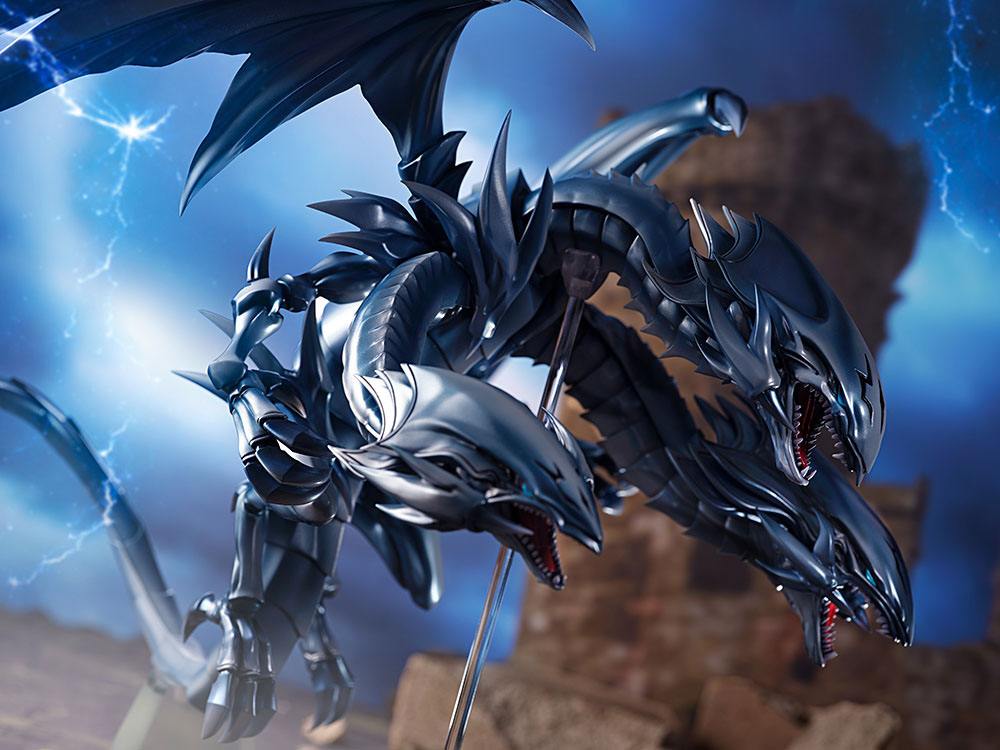 Descubre el apasionante mundo de Estatua Blue-Eyes Ultimate Dragon.