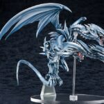 Descubre el apasionante mundo de Estatua Blue-Eyes Ultimate Dragon.