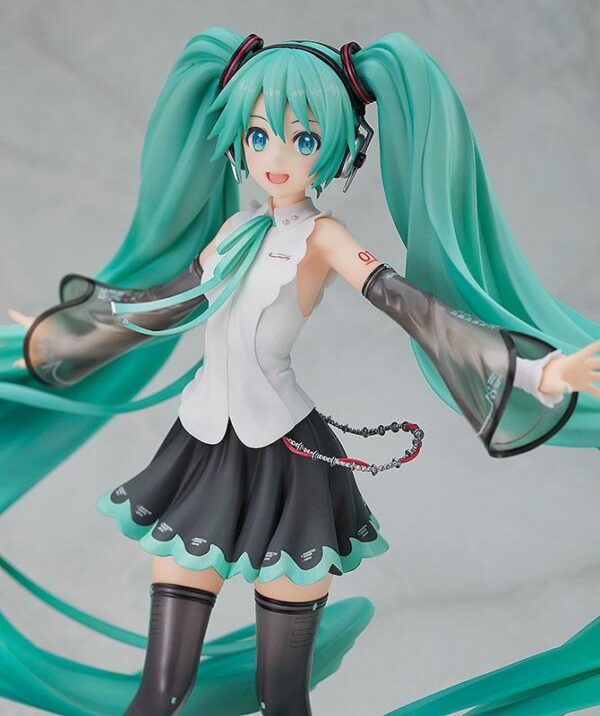 Descubre el apasionante mundo de Estatua Hatsune Miku NT 22cm.