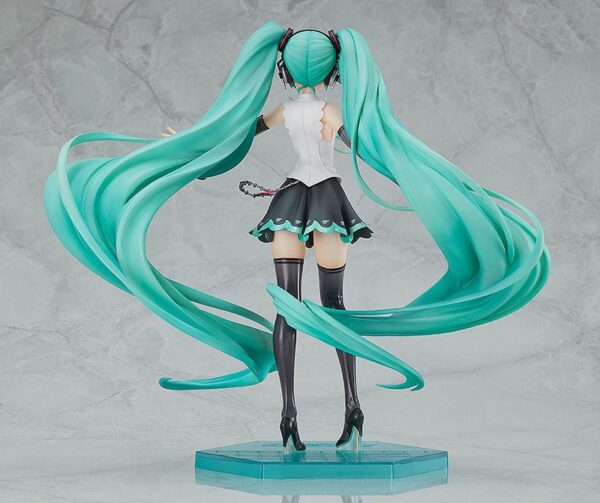 Descubre el apasionante mundo de Estatua Hatsune Miku NT 22cm.