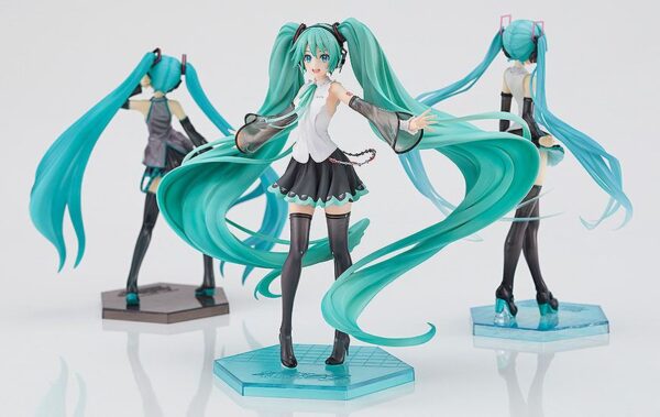 Descubre el apasionante mundo de Estatua Hatsune Miku NT 22cm.