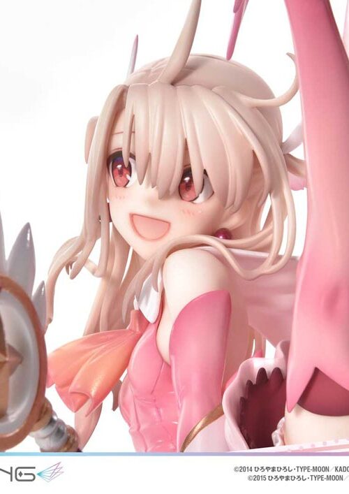 Descubre el apasionante mundo de Estatua Illyasviel von Einzbern Bonus Version.
