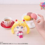 Descubre el apasionante mundo de Estatua Look Up Super Sailor Moon.