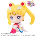 Descubre el apasionante mundo de Estatua Look Up Super Sailor Moon.