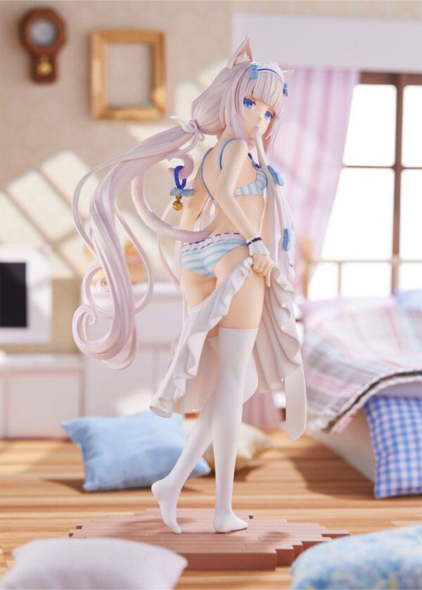 Descubre el apasionante mundo de Estatua Vanilla Dress up time.