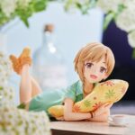 Descubre el apasionante mundo de Estatua Yumi Aiba off stage.