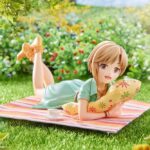 Descubre el apasionante mundo de Estatua Yumi Aiba off stage.