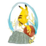 Descubre el apasionante mundo de Estatua con Iluminación Deluxe Pikachu.